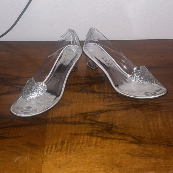🍉 Women’s Size 10 Ellie Clear Plastic High Heels With Glitter Heart On Front - Picture 7 of 10